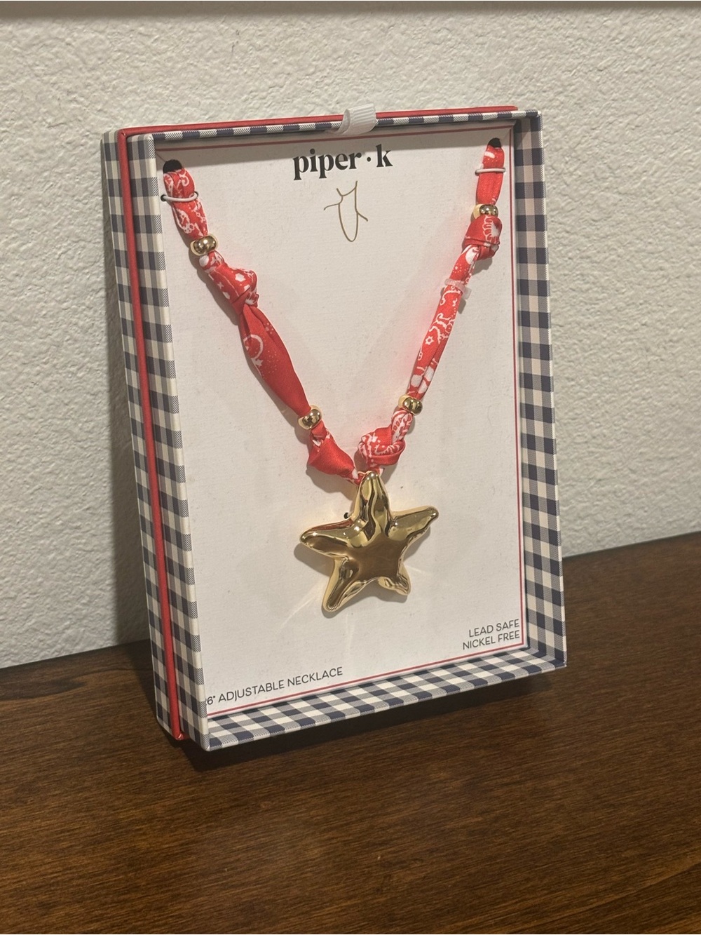 Piper•k Coral Bandana Necklace with Gold Tone
Star Pendant - Picture 4 of 4